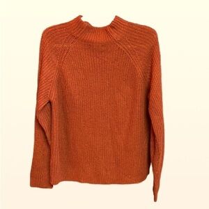 New Look Long Sleeve Burnt Orange Mock Neck Sweater. Size 16. P3/A